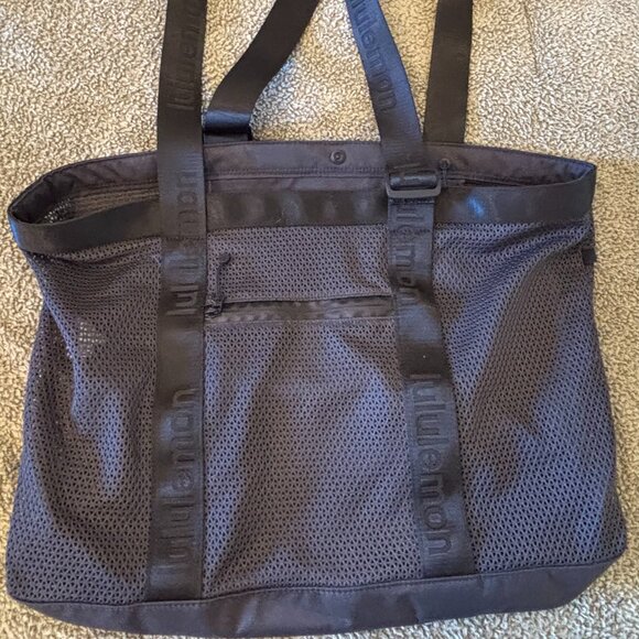 lululemon black mesh beach bag - Picture 1 of 3